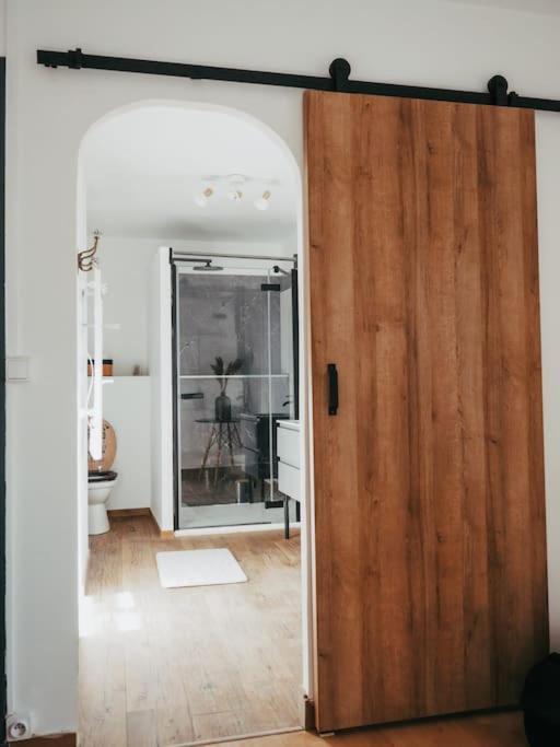 Appartement Avec Patio Saint Anne-dʼAuray Exteriér fotografie